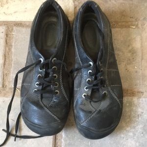 Keen black shoes EU 42 US 9